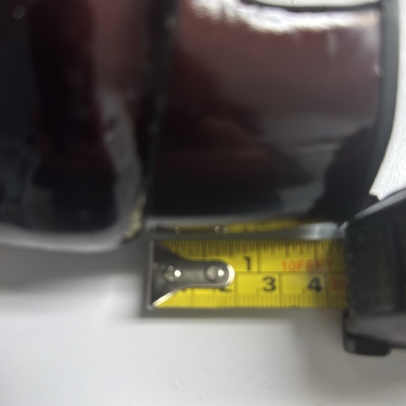 Yve Saint Laurent women's shoes

Size: 6.5 - Picture 8 of 8